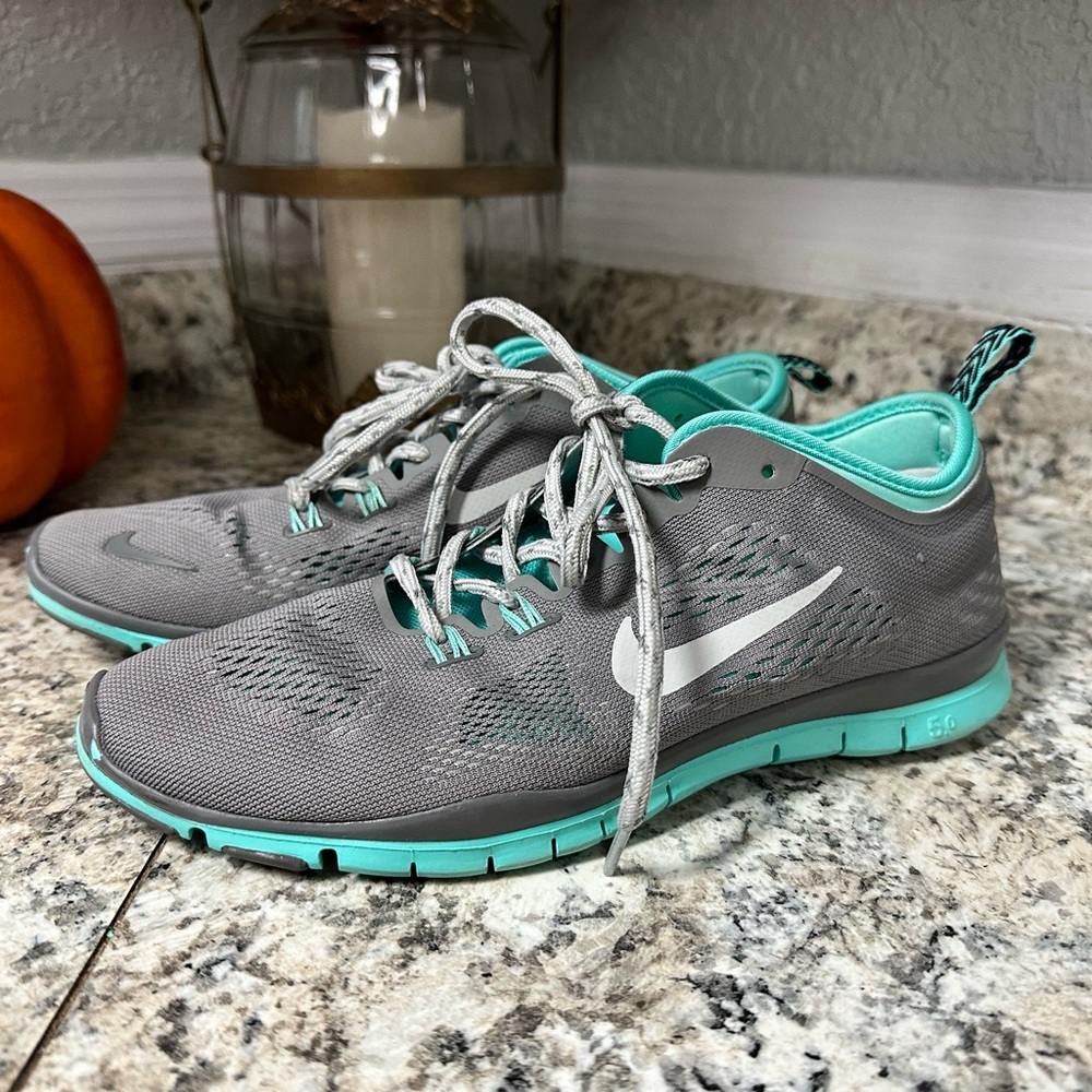 NIKE Women's Free 5.0 Tr Fit 4